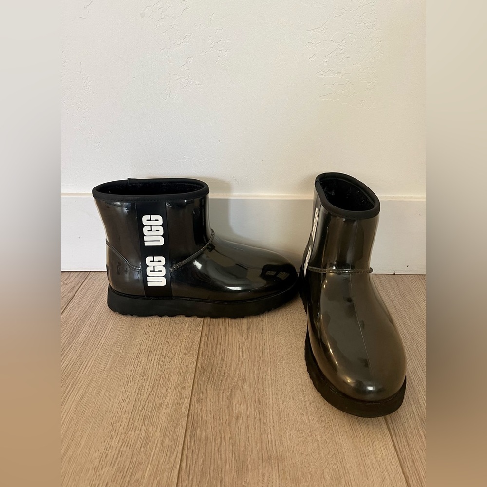 Ugg classic clear mini faux shearling rain boots